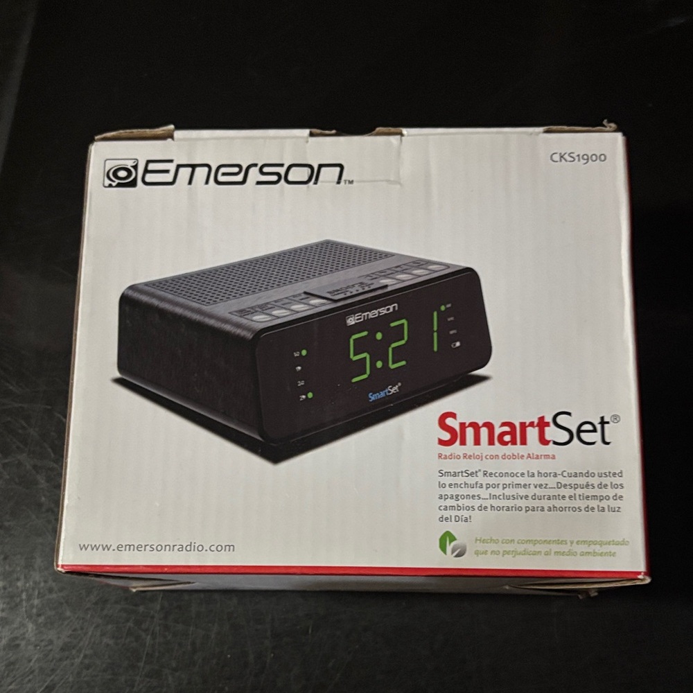 Emerson SmartSet Black Alarm Clock Radio